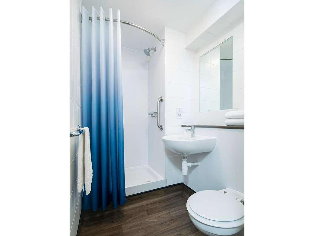 Travelodge Bath Central Szoba fotó